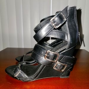 Madden Girl black wedge sandal 8.5